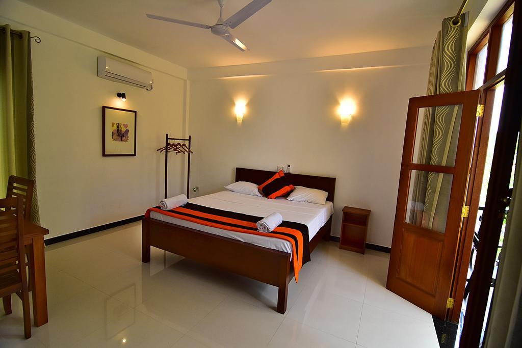 Park Lane 88 Apartments Negombo Kültér fotó