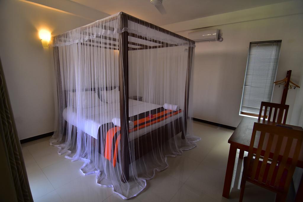 Park Lane 88 Apartments Negombo Kültér fotó